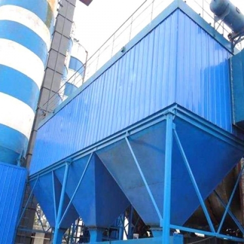 根據(jù)新疆布袋除塵器應(yīng)用采用槽式運輸機